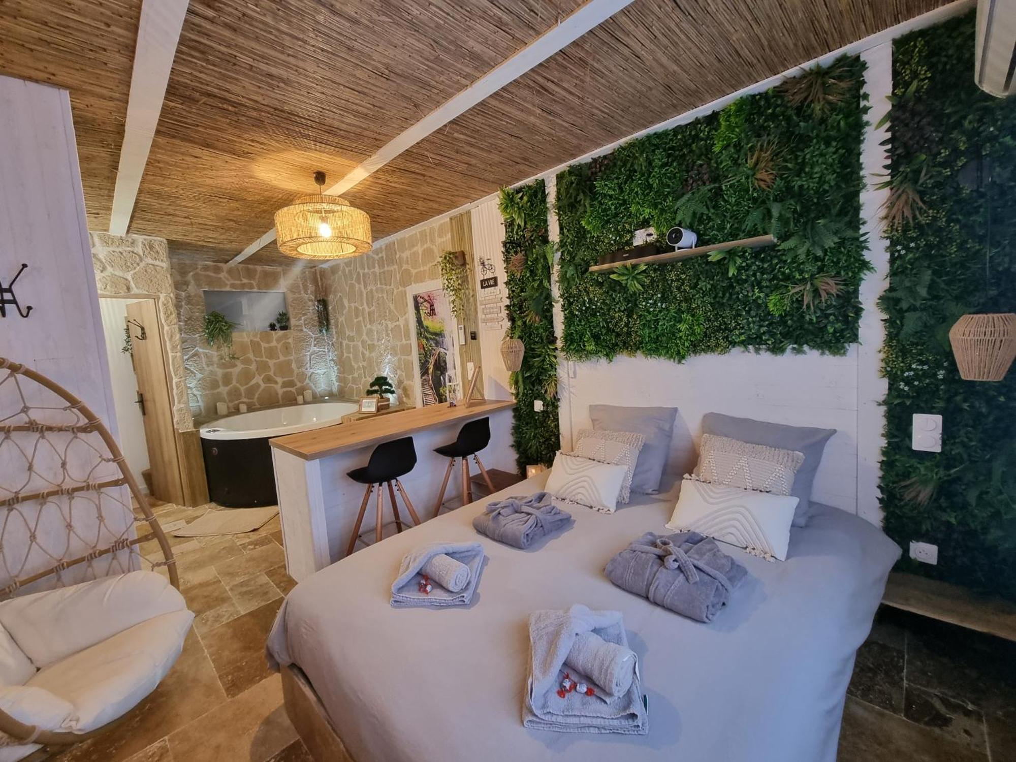 Les Spas De La Mer, Suite & Spa, Love Room, Plein Coeur Du Grau Le Grau-du-Roi Buitenkant foto