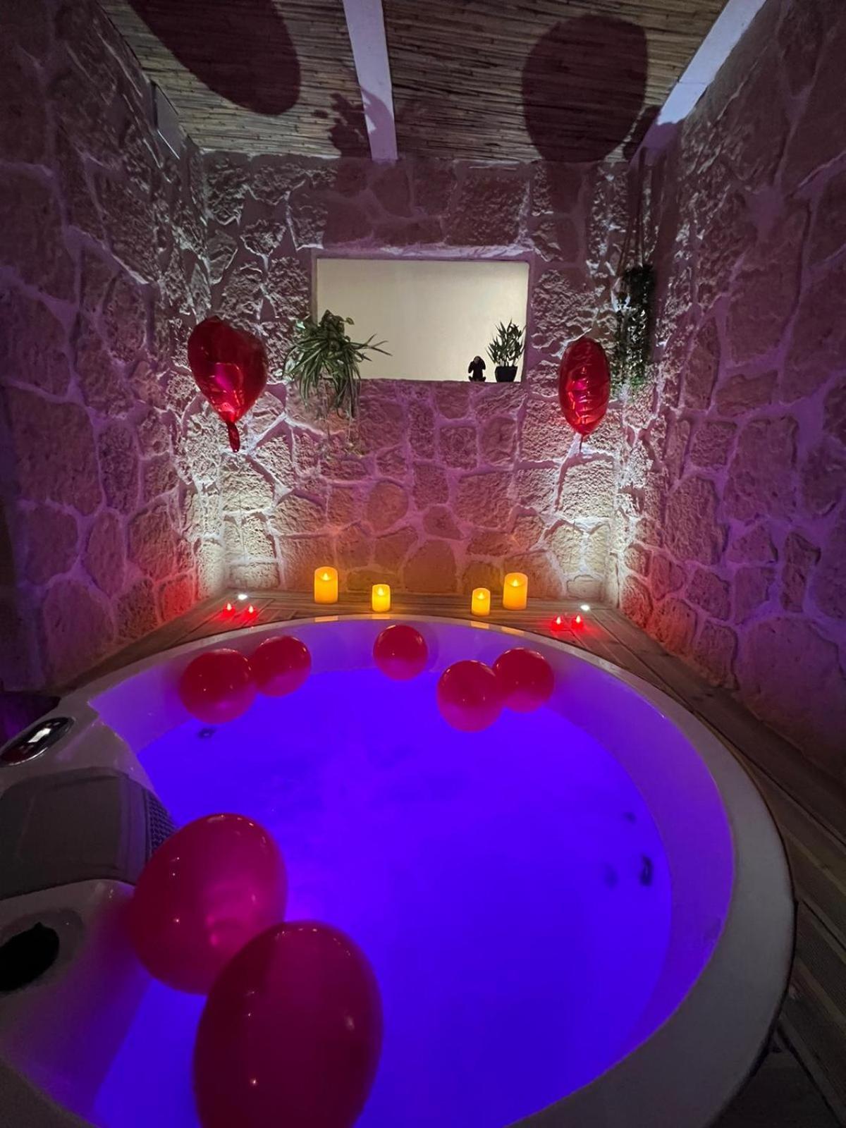 Les Spas De La Mer, Suite & Spa, Love Room, Plein Coeur Du Grau Le Grau-du-Roi Buitenkant foto