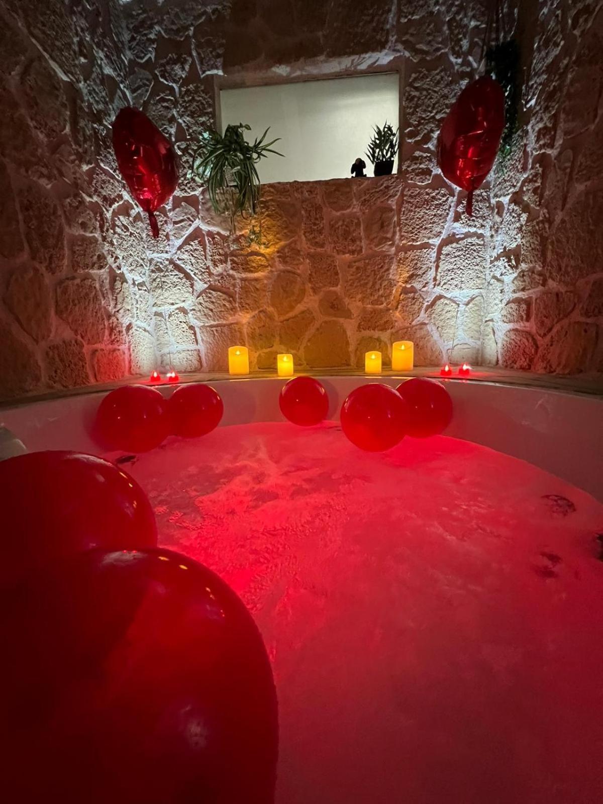 Les Spas De La Mer, Suite & Spa, Love Room, Plein Coeur Du Grau Le Grau-du-Roi Buitenkant foto